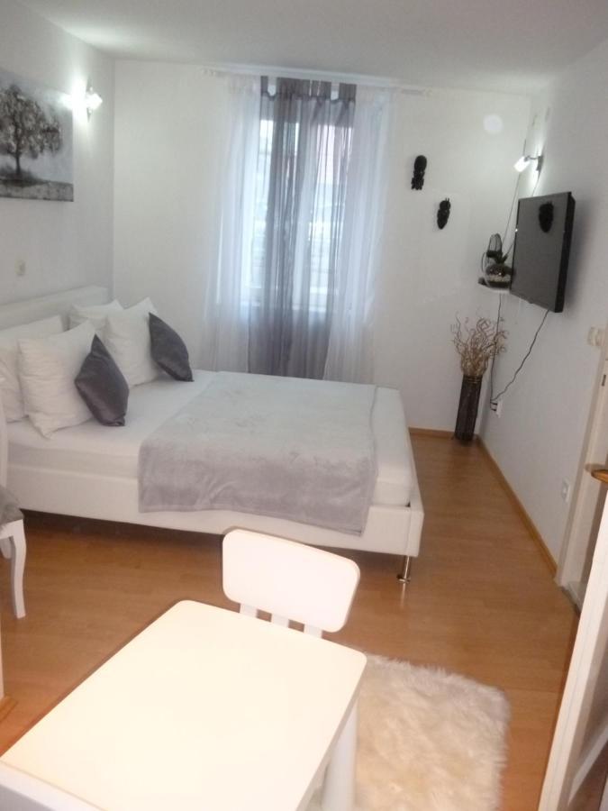 House Niko Apartment Kastela Exterior photo